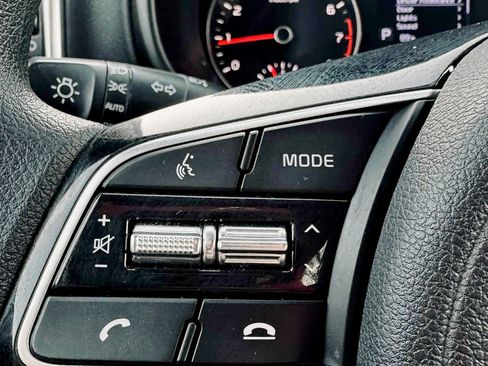 Used 2021 Kia Sportage LX image 10