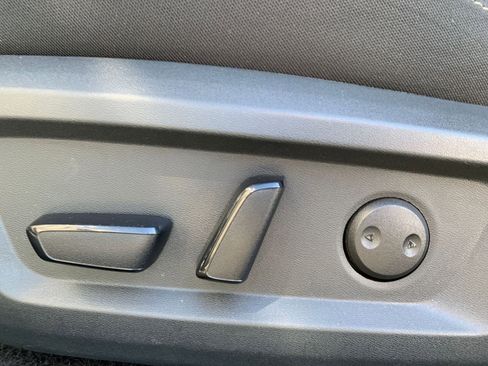 Used 2023 Nissan Rogue SV image 23