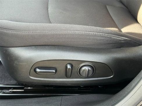 Used 2023 Chevrolet Malibu LT image 18