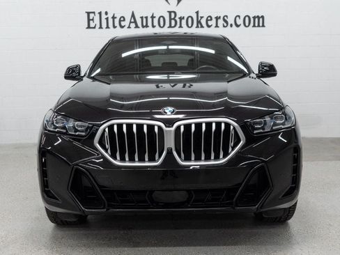 Used 2025 BMW X6 xDrive40i w/ Climate Comfort Package AWD/4WD image 3