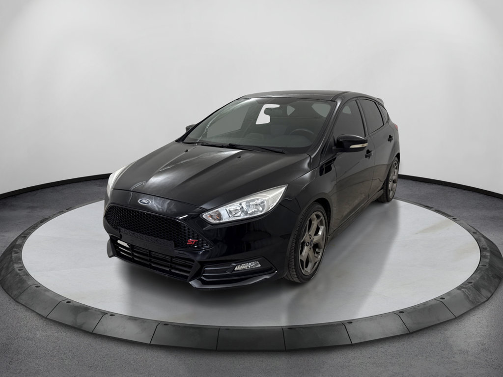 Used 2017 Ford Focus ST FWD image 1