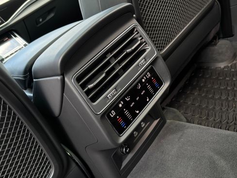 Used 2025 Audi RS Q8 performance AWD/4WD image 19