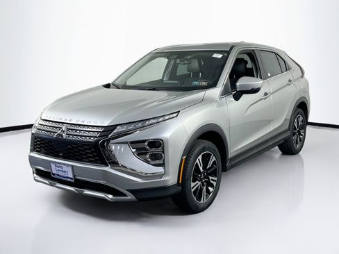 Used 2023 Mitsubishi Eclipse Cross SE image 1