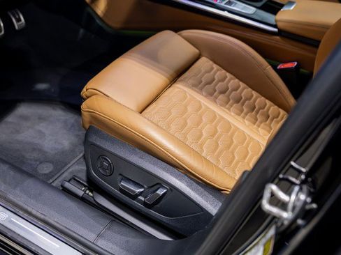 Used 2023 Audi RS 6 w/ Carbon Optic Package image 33