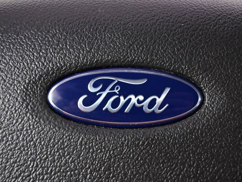 Used 2017 Ford Fiesta SE image 32