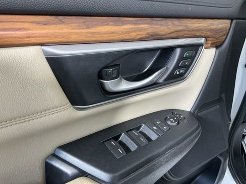 Used 2019 Honda CR-V Touring image 13