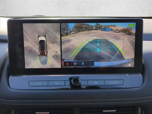 Used 2024 Nissan Rogue SL w/ SL Premium Package image 15