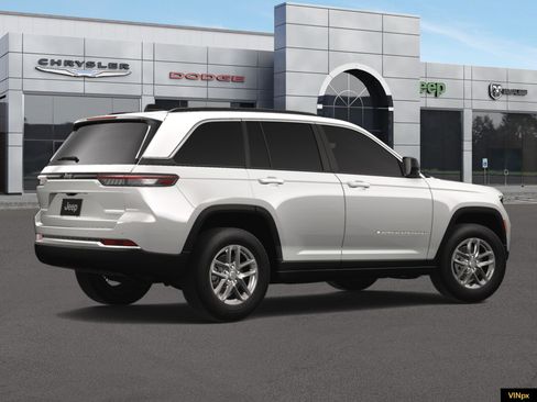 New 2025 Jeep Grand Cherokee Laredo X image 8
