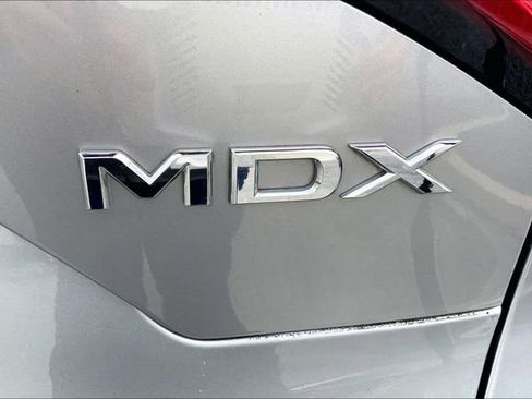 Used 2023 Acura MDX SH-AWD w/ Technology Package image 9