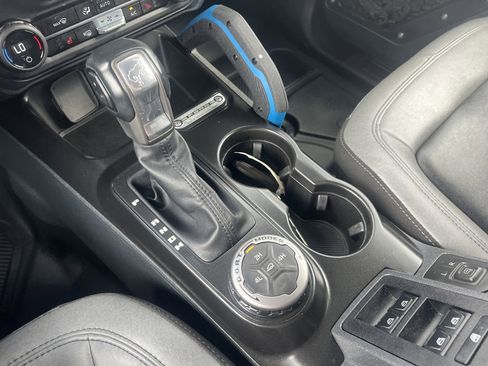 Certified 2023 Ford Bronco Black Diamond image 11