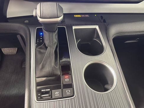 Used 2025 Toyota Sienna XLE w/ XLE Plus Package AWD/4WD image 34