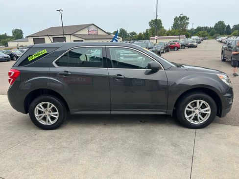 Used 2017 Chevrolet Equinox LS AWD/4WD image 4
