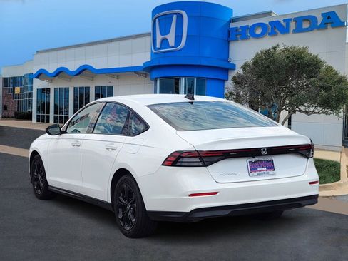 Used 2025 Honda Accord SE image 4