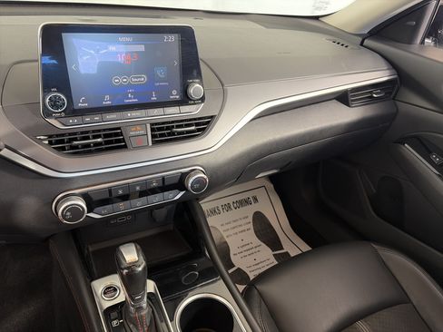 Used 2024 Nissan Altima 2.5 SR FWD image 4