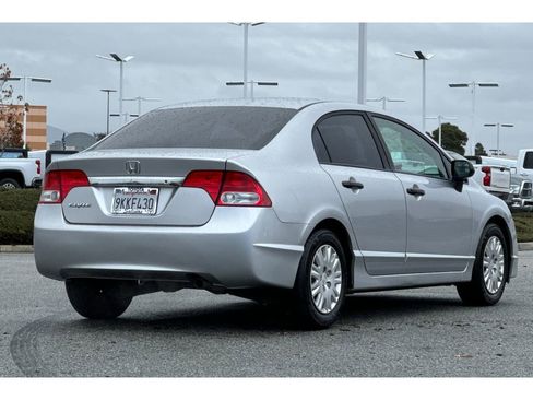 Used 2010 Honda Civic DX-VP image 4