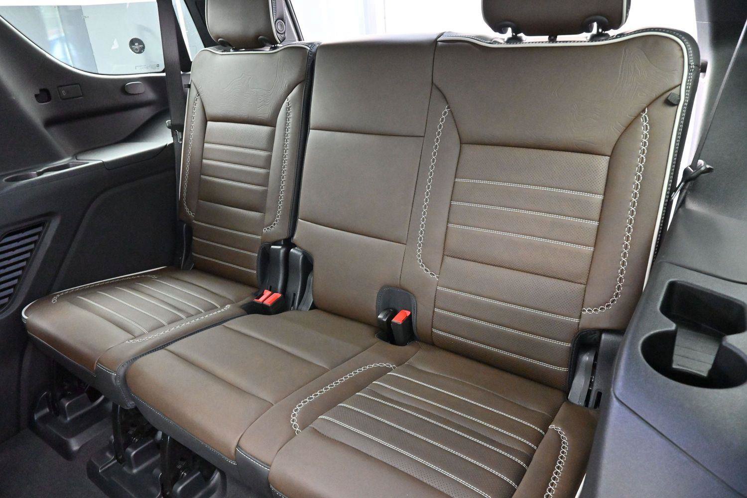Used 2025 GMC Yukon Denali Ultimate AWD/4WD image 37