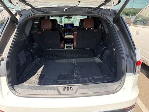 Used 2025 Lincoln Aviator Reserve w/ Equipment Group 201A AWD/4WD image 9