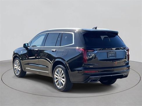 Certified 2023 Cadillac XT6 Premium Luxury w/ Technology Package image 4
