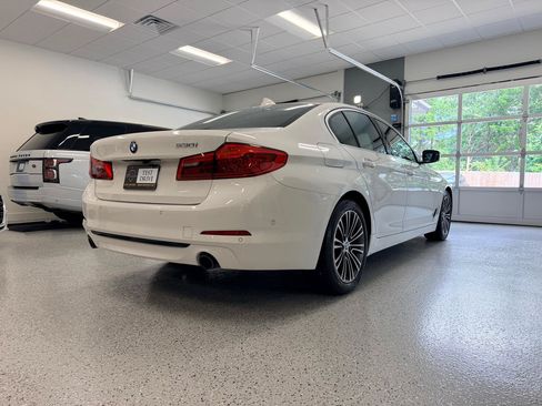 Used 2019 BMW 530i w/ Premium Package RWD image 10