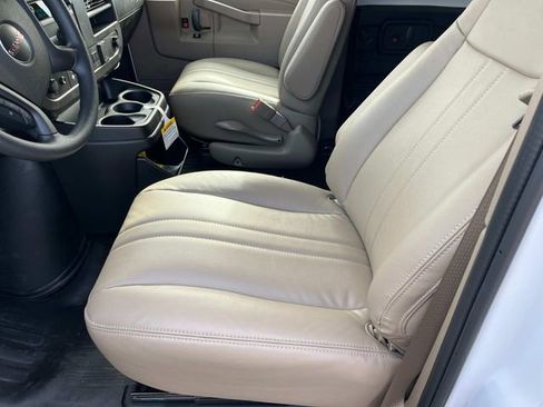 New 2025 GMC Savana 2500 Extended w/ Driver Convenience Package image 17