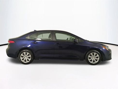 Used 2024 Toyota Corolla LE FWD image 4