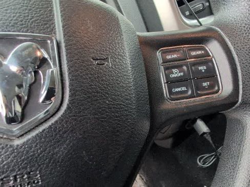 Used 2019 RAM 1500 Classic SLT image 19