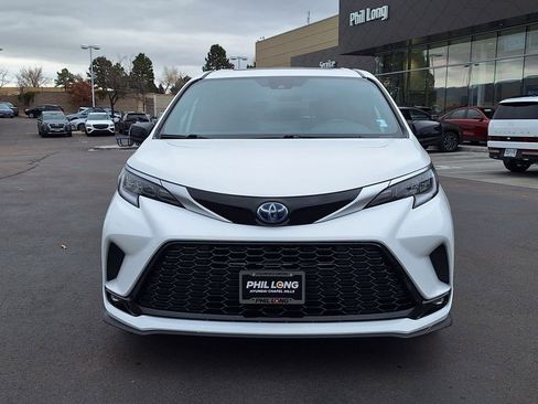 Used 2023 Toyota Sienna XSE w/ XSE Plus Package image 8