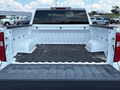 Used 2021 Chevrolet Silverado 1500 LT AWD/4WD image 32