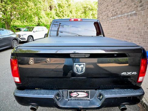Used 2016 RAM 1500 Express AWD/4WD image 38