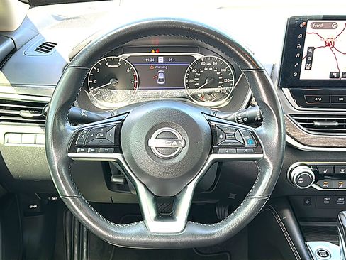 Used 2024 Nissan Altima 2.5 SV w/ SV Premium Package FWD image 22
