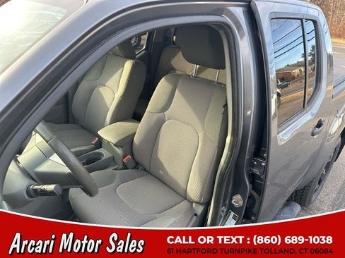 Used 2020 Nissan Frontier SV w/ Midnight Edition Floor Mats image 14