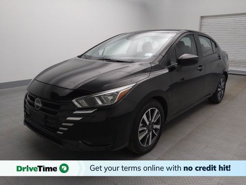 Used 2024 Nissan Versa SV image 1