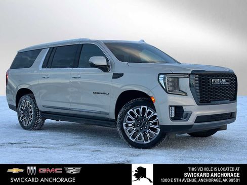 Used 2024 GMC Yukon XL Denali Ultimate image 1