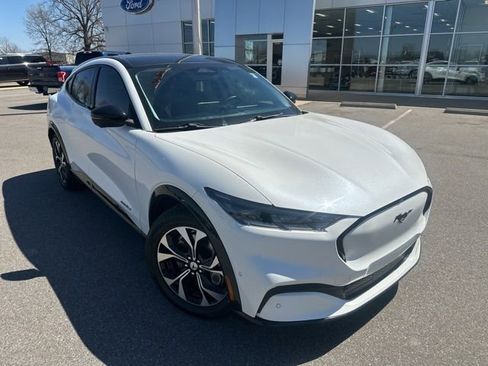 Used 2021 Ford Mustang Mach-E Premium image 5