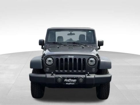 Used 2018 Jeep Wrangler Rubicon AWD/4WD image 2
