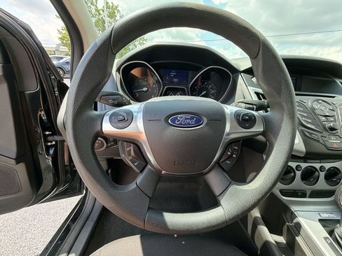 Used 2013 Ford Focus SE FWD image 26