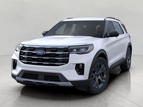 Used 2026 Ford Explorer Active w/ Active Comfort Package AWD/4WD image 3