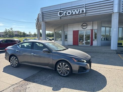 New 2025 Nissan Altima 2.5 SL image 1