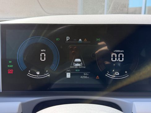 Used 2025 Hyundai Tucson Blue image 18