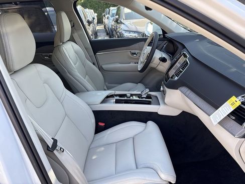 New 2025 Volvo XC90 B6 Ultra image 15