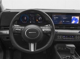 Used 2025 Hyundai Kona SEL AWD/4WD video 4