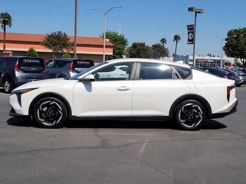 Certified 2025 Kia K4 EX FWD image 9