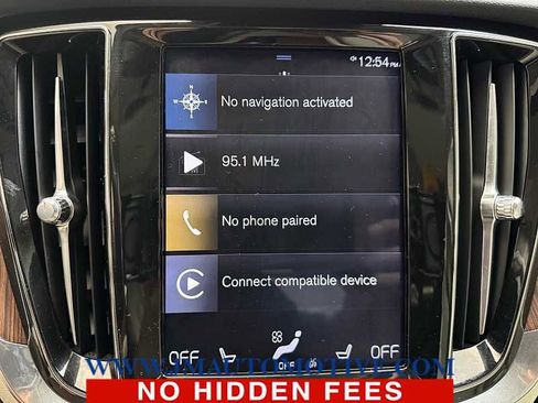 Used 2020 Volvo S60 T5 Momentum image 24