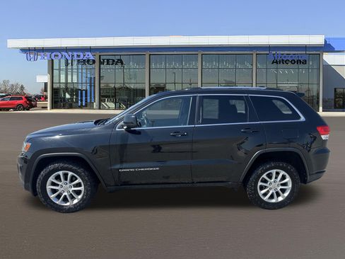 Used 2014 Jeep Grand Cherokee Laredo w/ 18" Wheel & 8.4" Radio Group AWD/4WD image 2