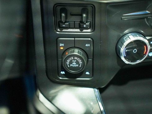 Used 2022 Ford F150 Lariat w/ Equipment Group 502A High image 36