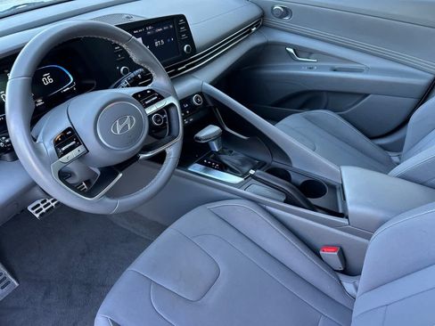 Used 2025 Hyundai Elantra Sport FWD image 11