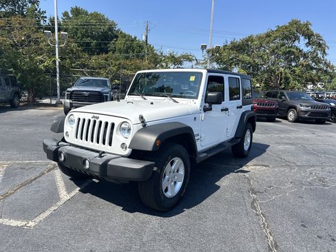 Used 2018 Jeep Wrangler Unlimited Sport S AWD/4WD image 5