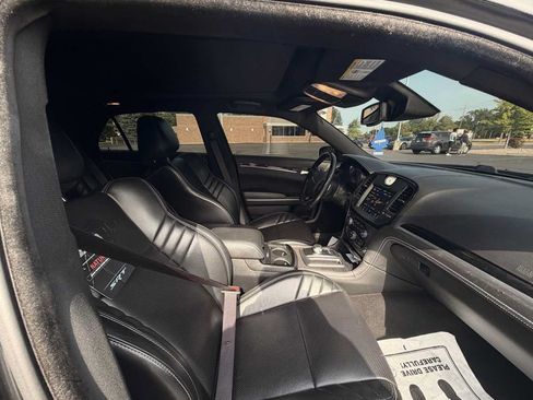 Used 2023 Chrysler 300 C RWD image 16