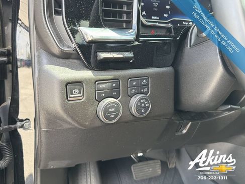Used 2024 Chevrolet Silverado 2500 High Country w/ High Country Premium Package AWD/4WD image 16