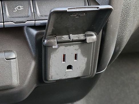 Certified 2023 Chevrolet Silverado 2500 Custom w/ Custom Value Package image 22